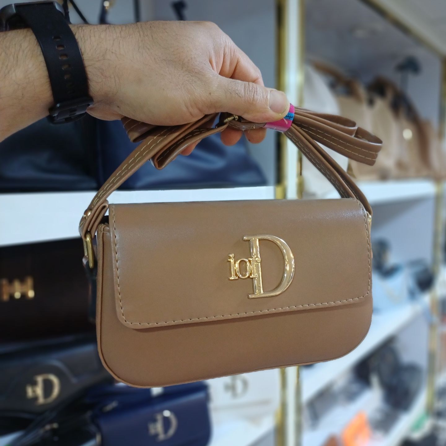کیف دوشی طرح برند Dior